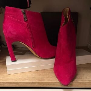 Chic Fuchsia Ankle Booties